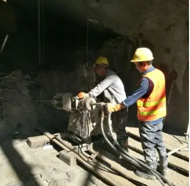 隆子水下抗分散灌浆料特点 水下不分散注浆料介绍