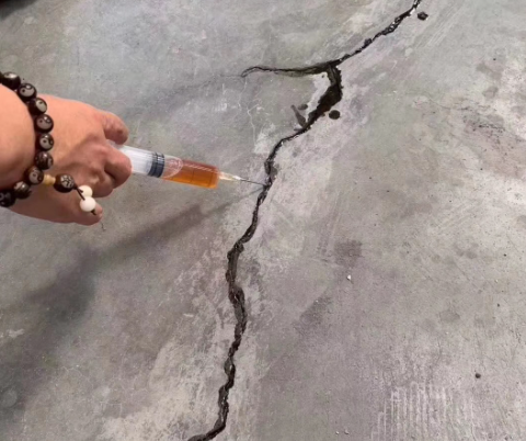 隆子混凝土裂缝修补技术详解​